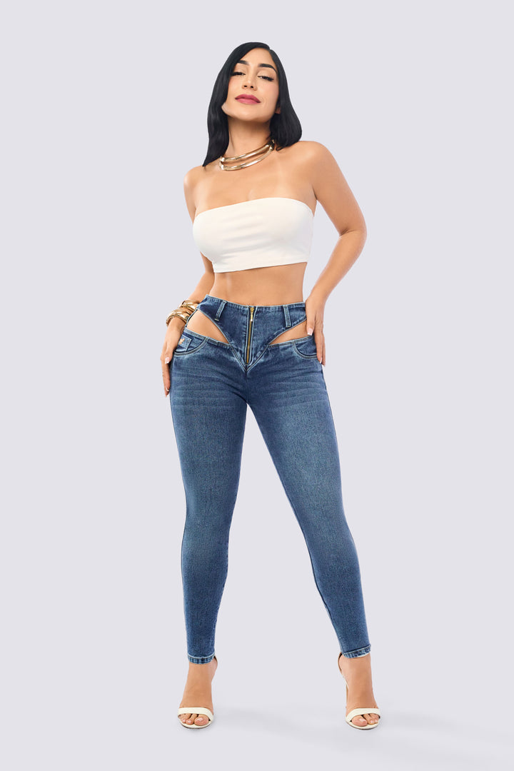PANTALÓN SKINNY LEVANTA COLA  Y CUTS-OUTS EN CADERA 7099