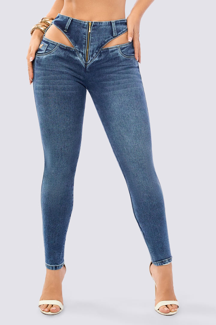 PANTALÓN SKINNY LEVANTA COLA  Y CUTS-OUTS EN CADERA 7099