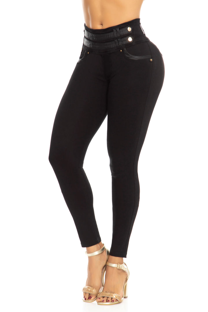 JEANS LEVANTA COLA NEGRO 6911