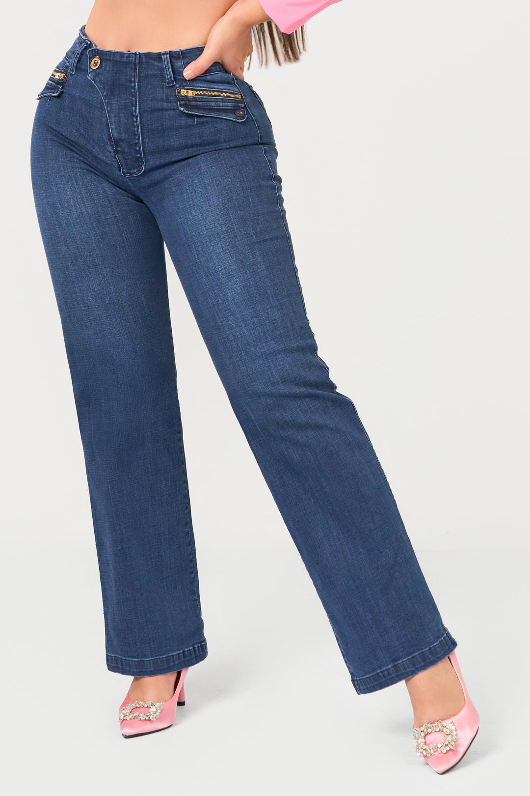 PANTALÓN LEVANTA COLA 7017