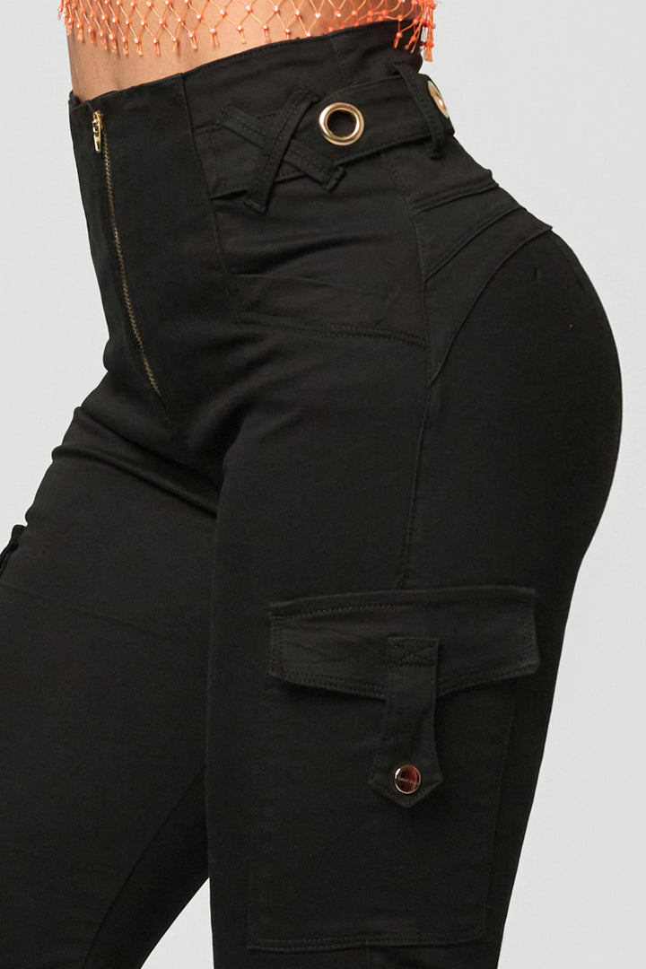 PANTALÓN LEVANTA COLA 6878
