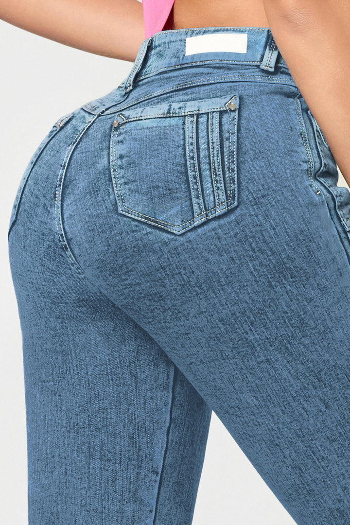 PANTALÓN BOTA RECTA 6869