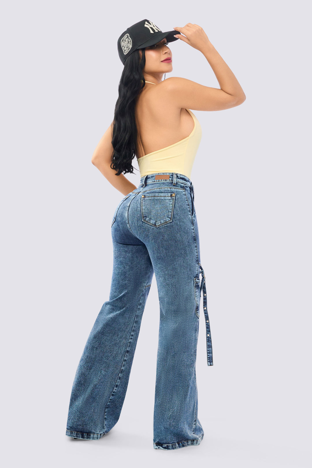 JEAN WIDE LEG TIRO ALTO Y BOTA AMPLIA 7084-N