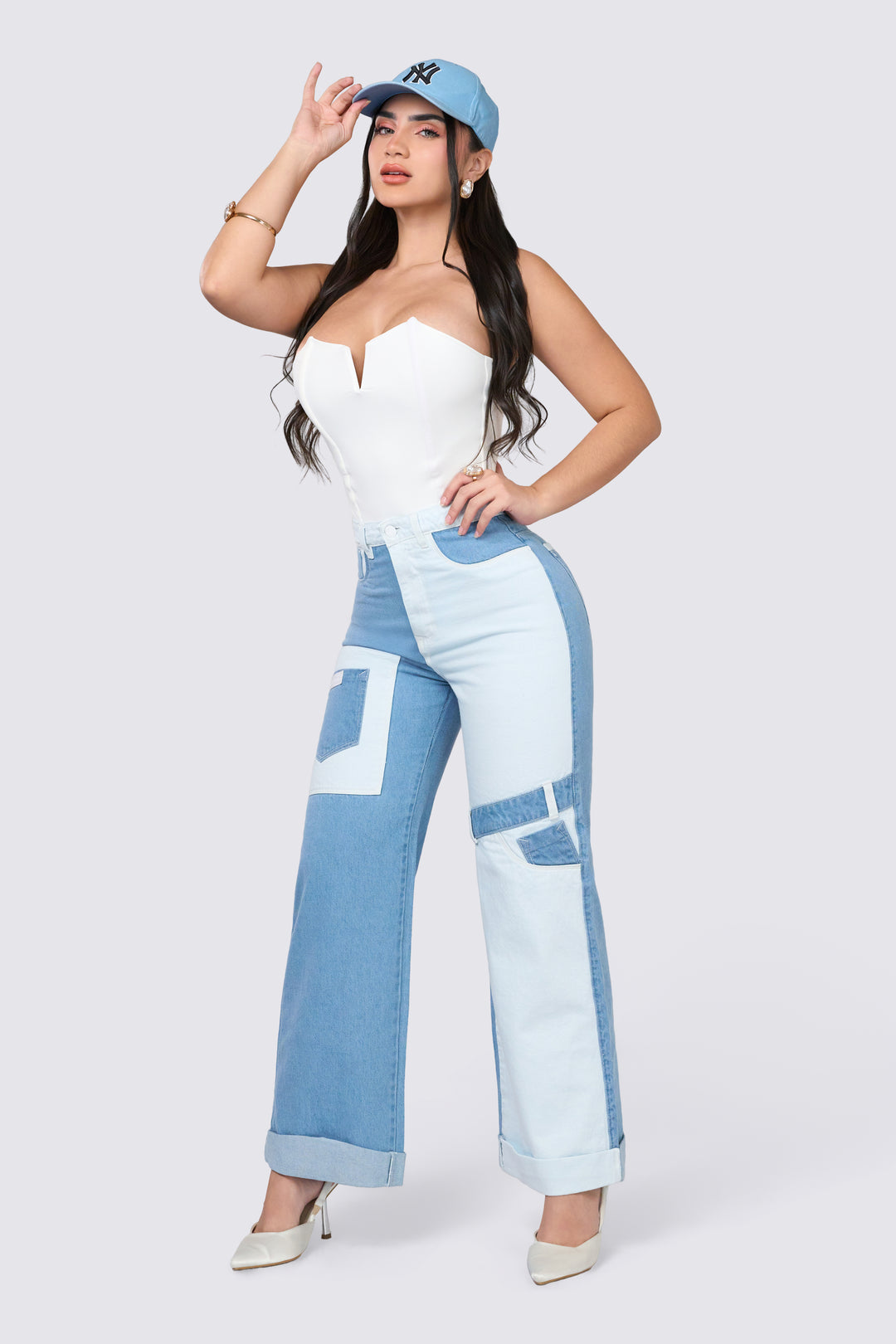 Jean wide leg, combinado, tiro alto, ajuste cómodo y suave. 