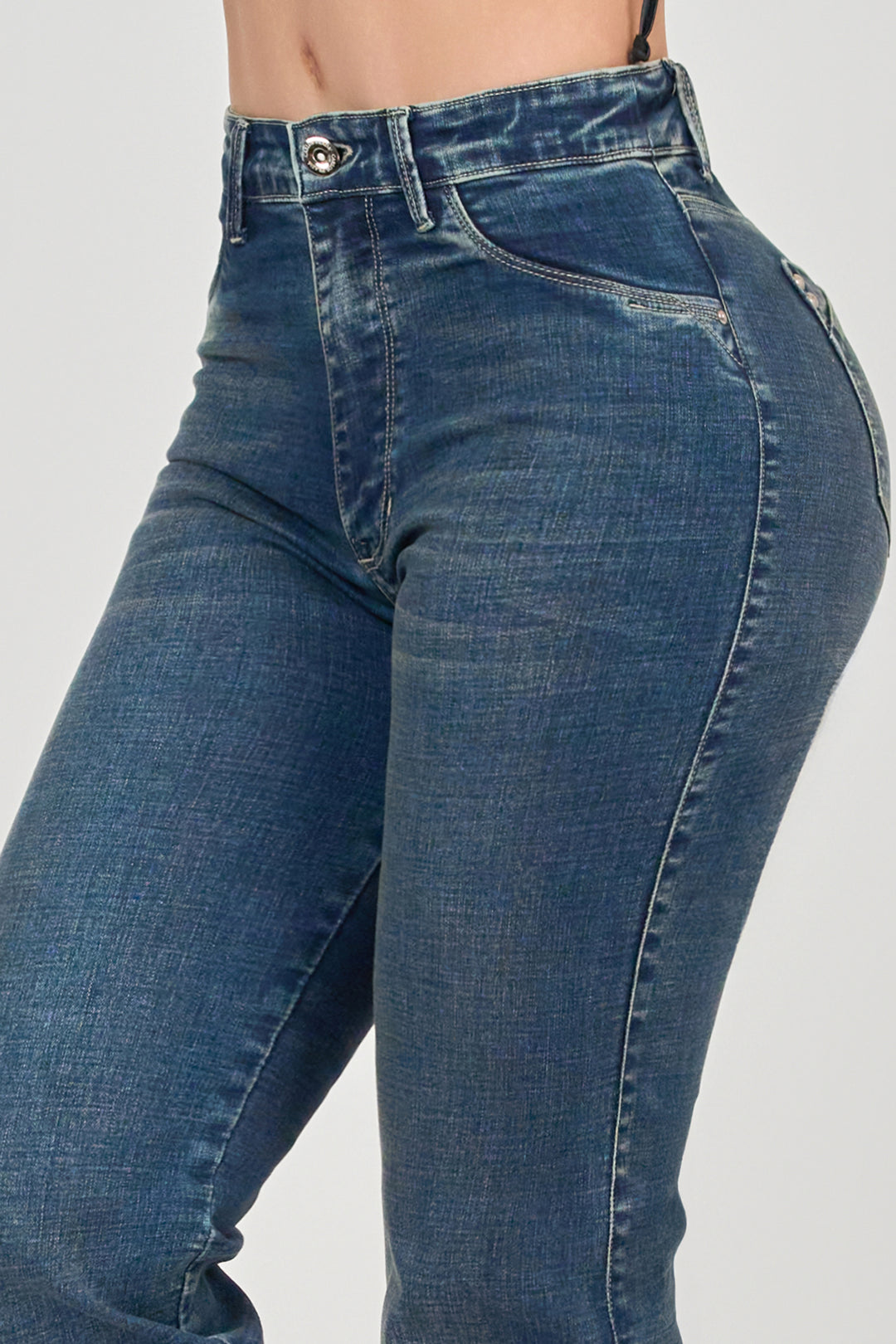 PANTALÓN BOTA RECTA 6890