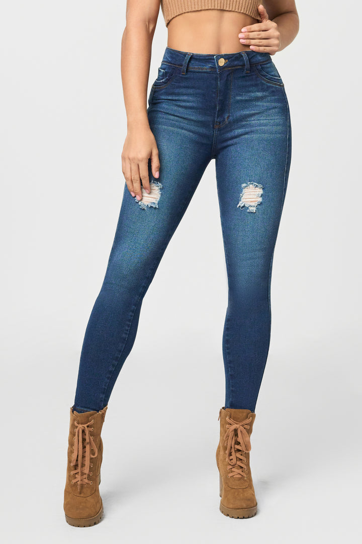 JEANS LEVANTA COLA 6866